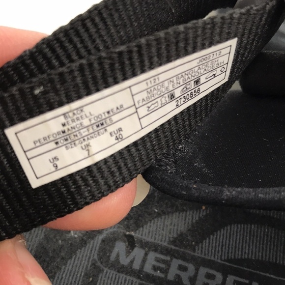 Merrell Women's Black Sandals - Picture 7 of 7